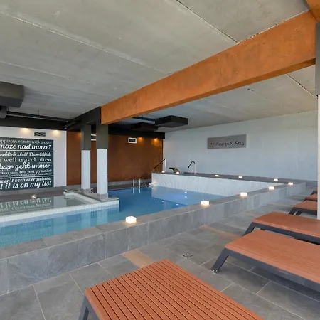 Baltin With Gym, Sauna & Swimming Pool By Renters شقة