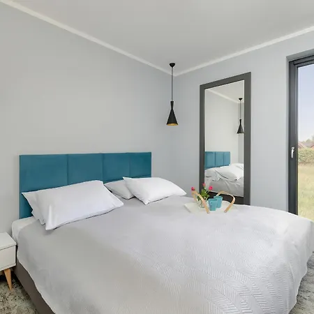 Baltin With Gym, Sauna & Swimming Pool By Renters شقة